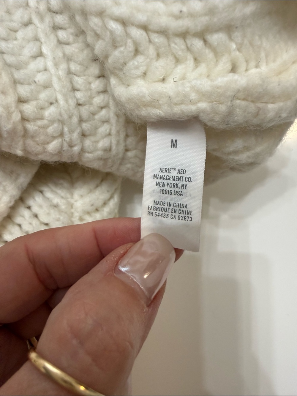 aerie Cropped V-Neck Hoodie Sweater in Cream Size Medium - Picture 8 of 8